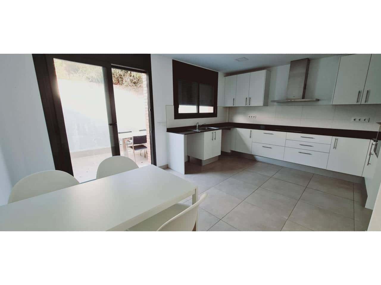 5 soveværelse Villa til salg i Sant Andreu de Llavaneres med garage - € 575.000 (Ref: 9108169)