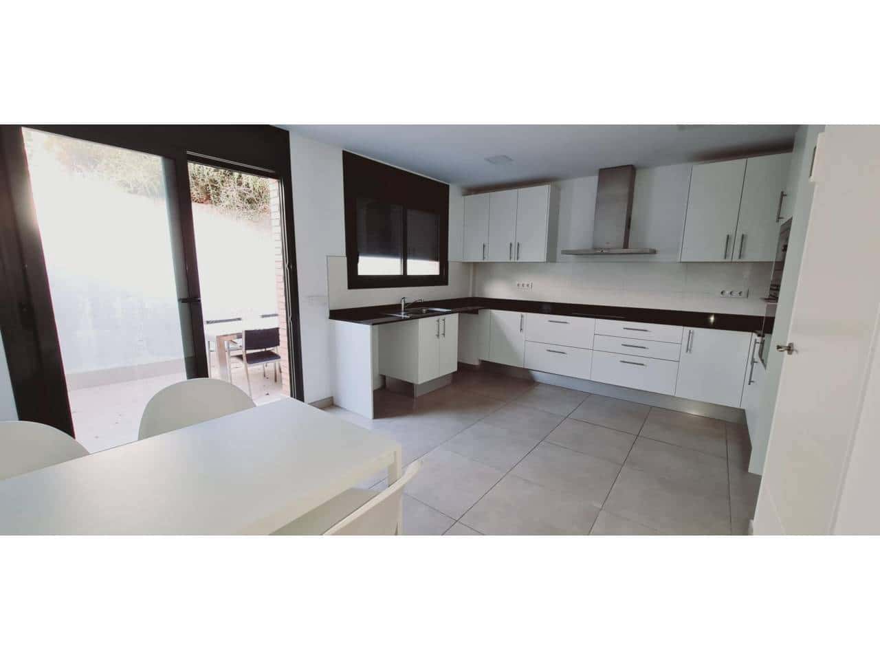 5 soveværelse Villa til salg i Sant Andreu de Llavaneres med garage - € 575.000 (Ref: 9108169)