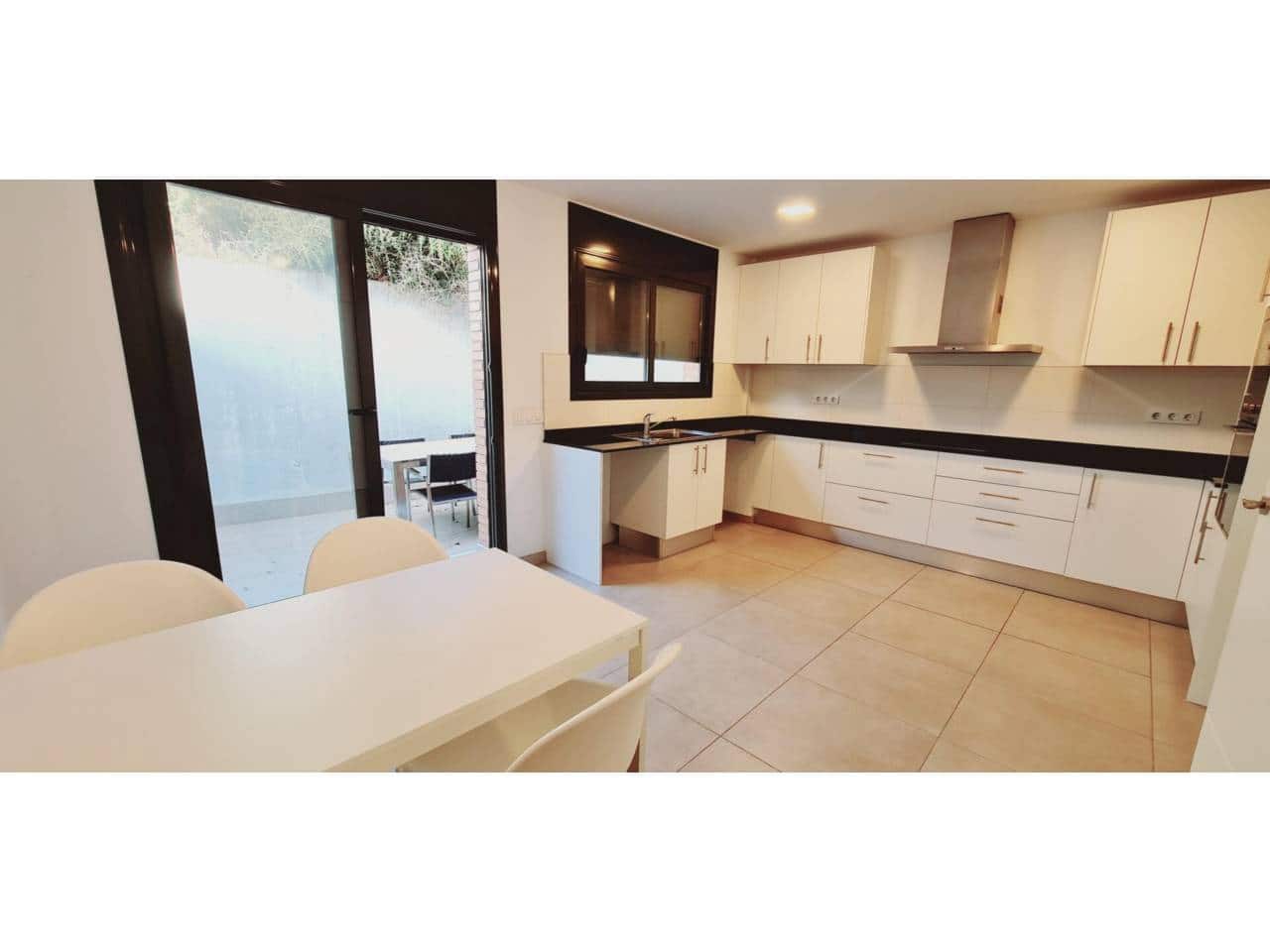 5 soveværelse Villa til salg i Sant Andreu de Llavaneres med garage - € 575.000 (Ref: 9108169)