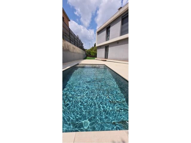 5 Zimmer Villa zu verkaufen in Granollers mit Pool Garage - 660.000 € (Ref: 9153572)