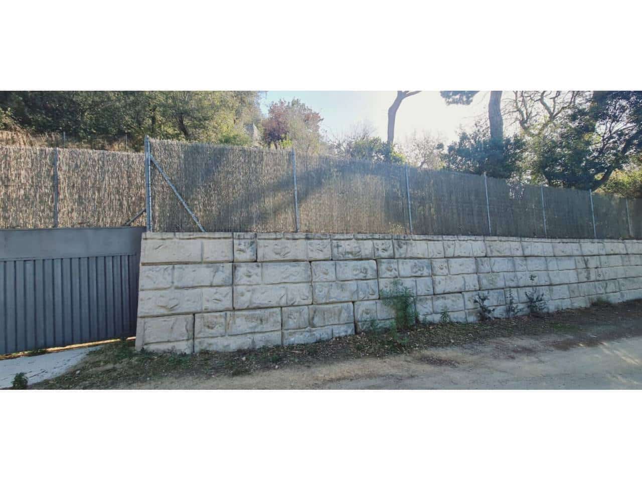 Undeveloped Land for sale in Badalona - € 150,000 (Ref: 9312218)