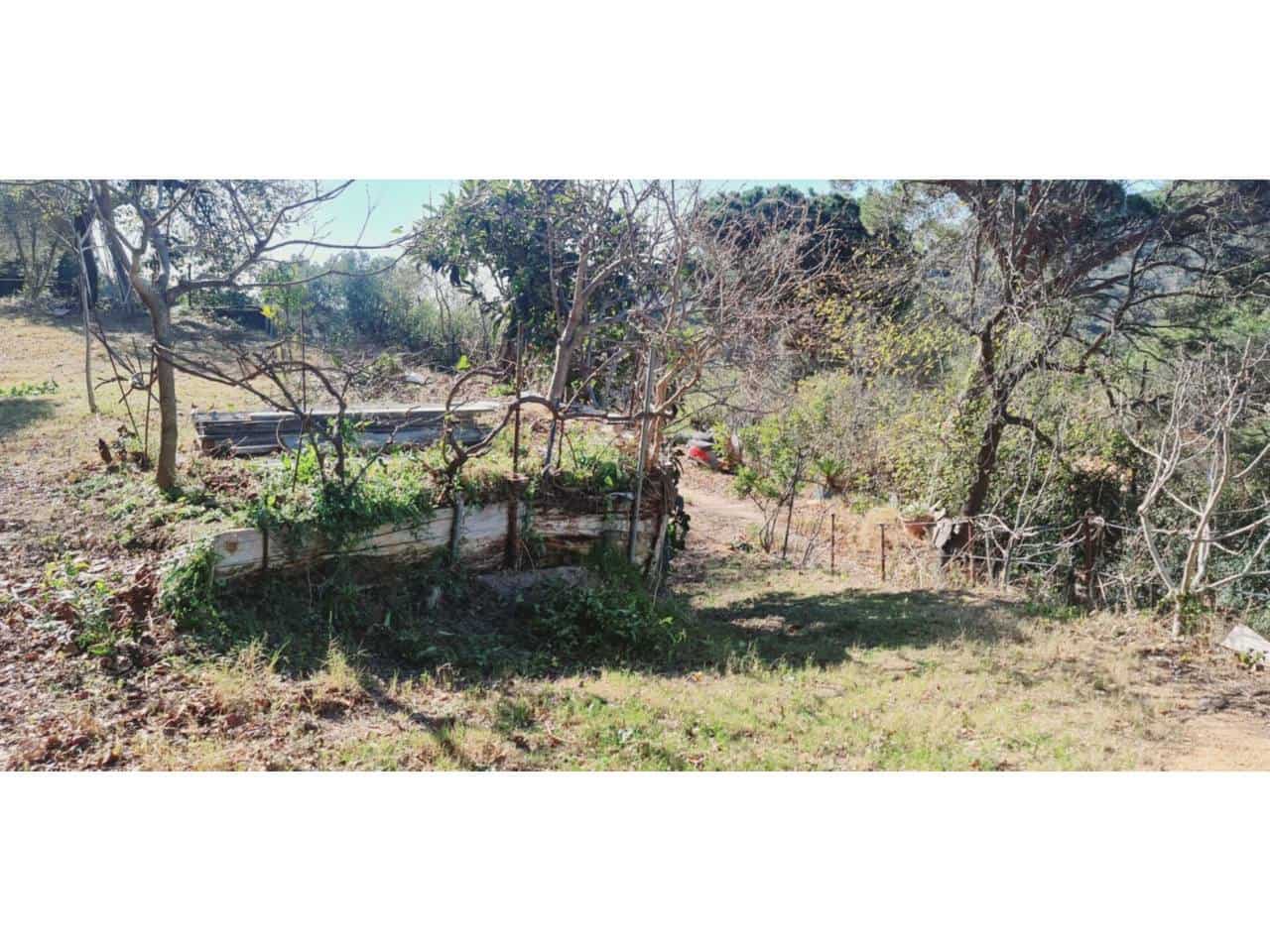 Undeveloped Land for sale in Badalona - € 150,000 (Ref: 9312218)