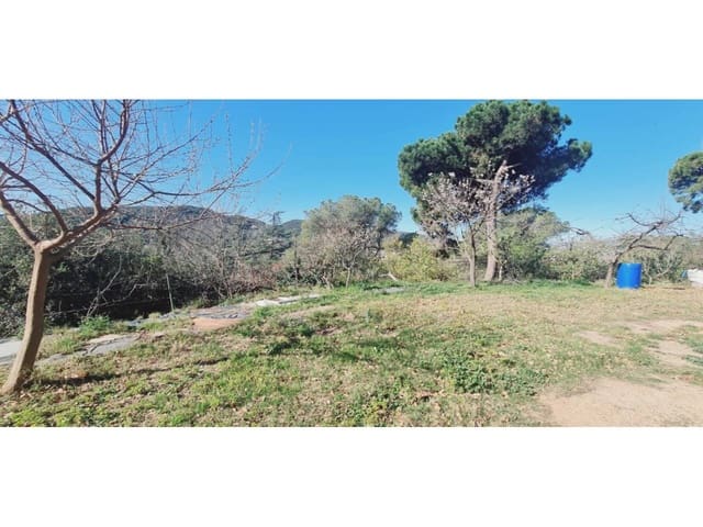 Mark till salu i Badalona - 150 000 € (Ref: 9312218)