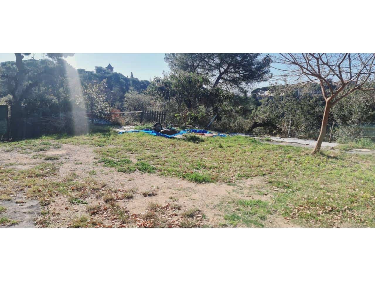 Undeveloped Land for sale in Badalona - € 150,000 (Ref: 9312218)