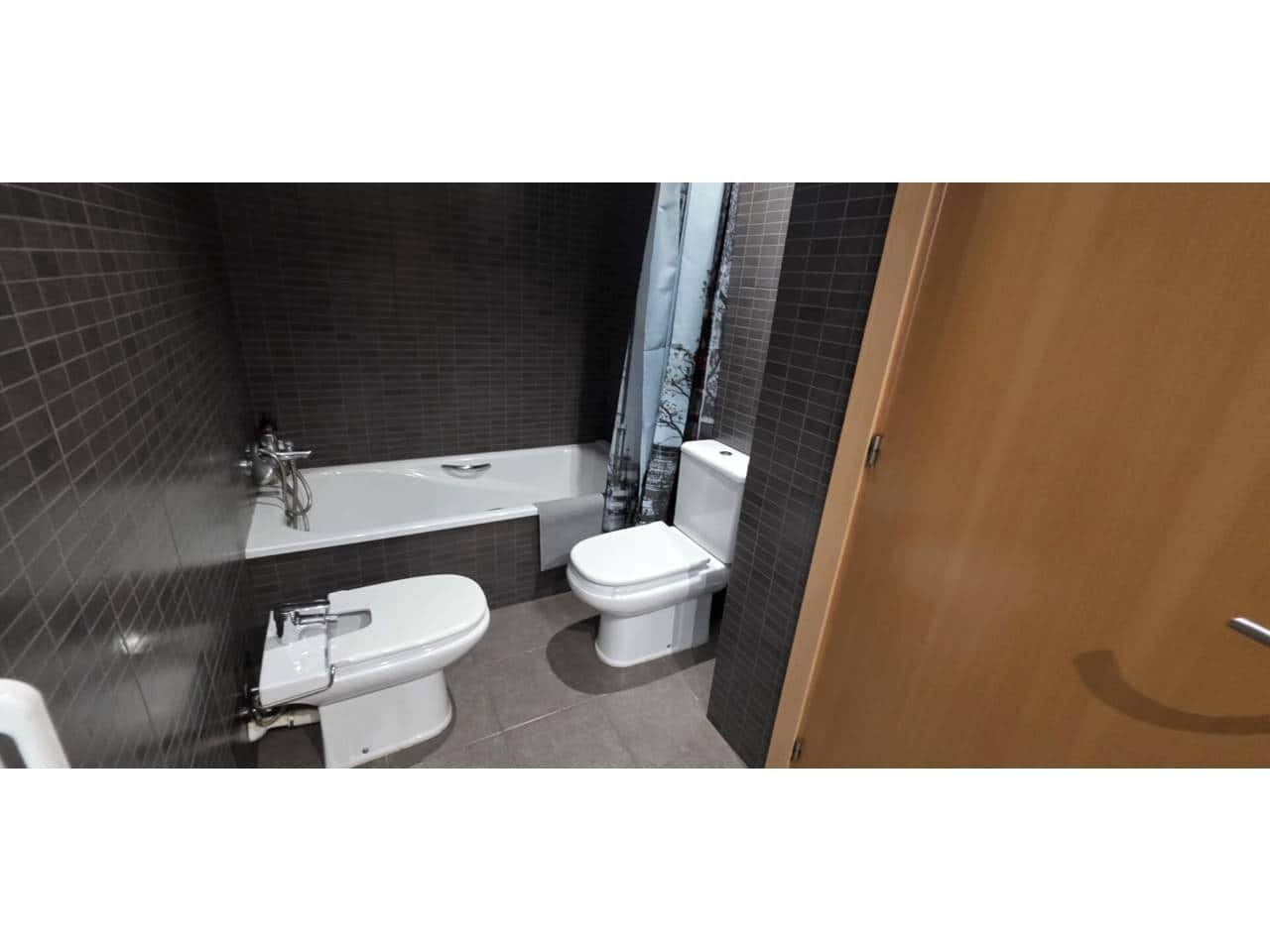 2 makuuhuone Asunto myytävänä paikassa Granollers mukana 
autotalli - 222 700 € (Ref: 9356519)