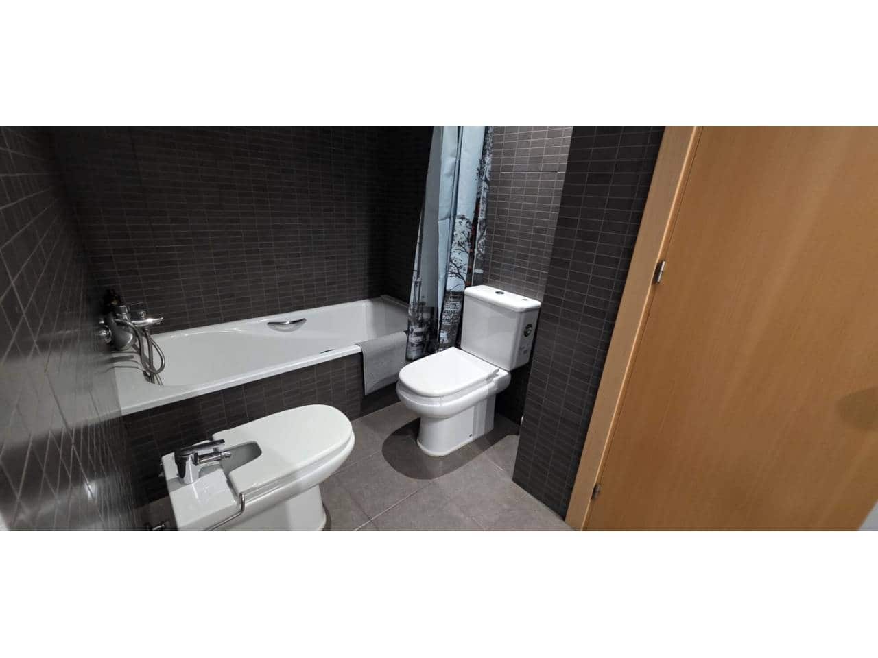 2 makuuhuone Asunto myytävänä paikassa Granollers mukana 
autotalli - 222 700 € (Ref: 9356519)