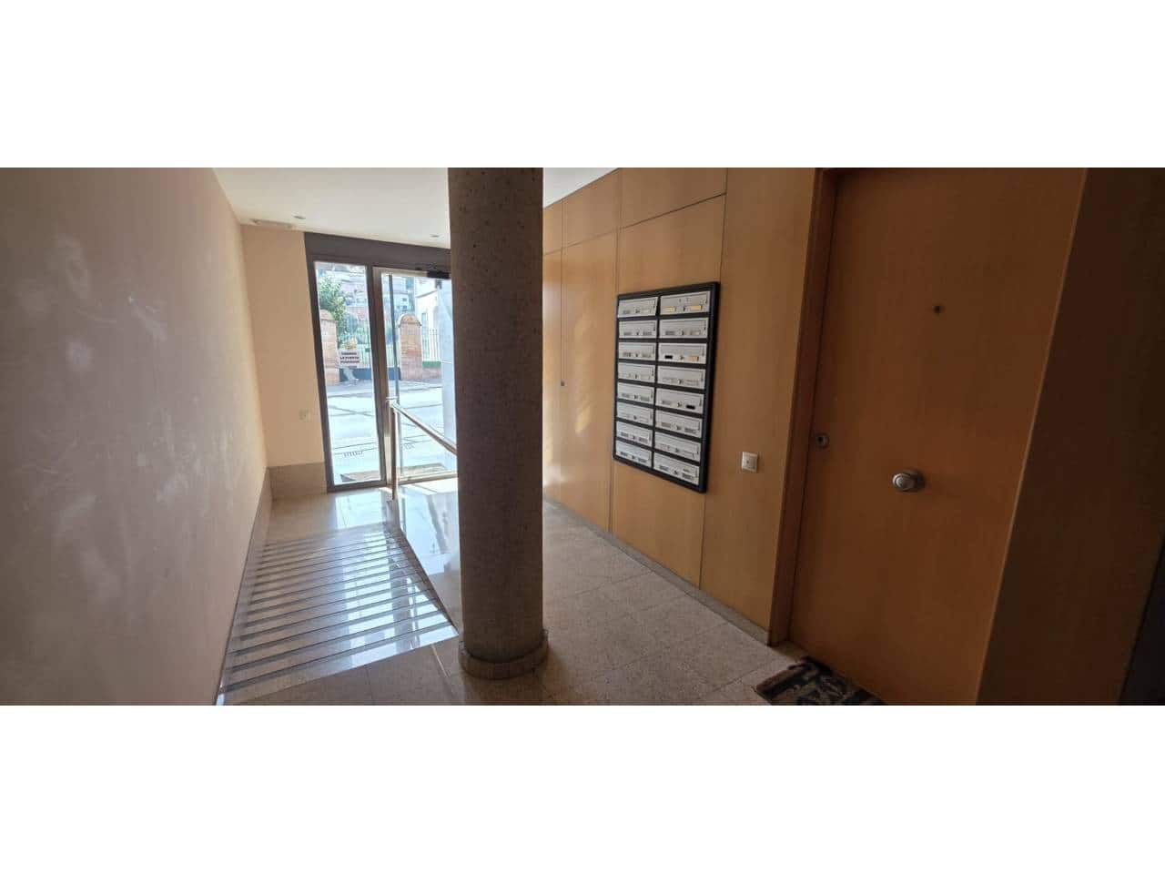 2 makuuhuone Asunto myytävänä paikassa Granollers mukana 
autotalli - 222 700 € (Ref: 9356519)