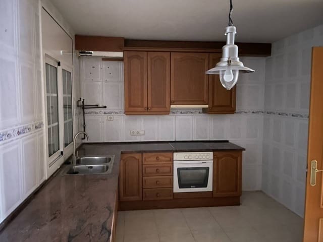 4 Zimmer Haus zu verkaufen in Calafell mit Garage - 371.000 € (Ref: 9357795)