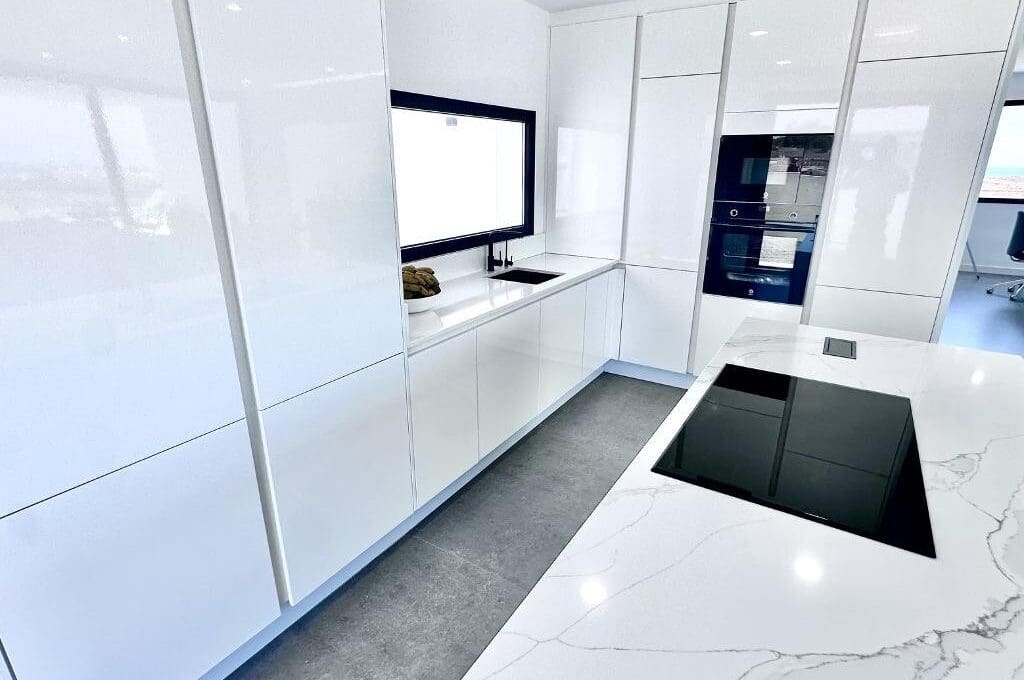 3 quarto Moradia para venda em Costa Teguise com piscina garagem - 880 000 € (Ref: 10031086)