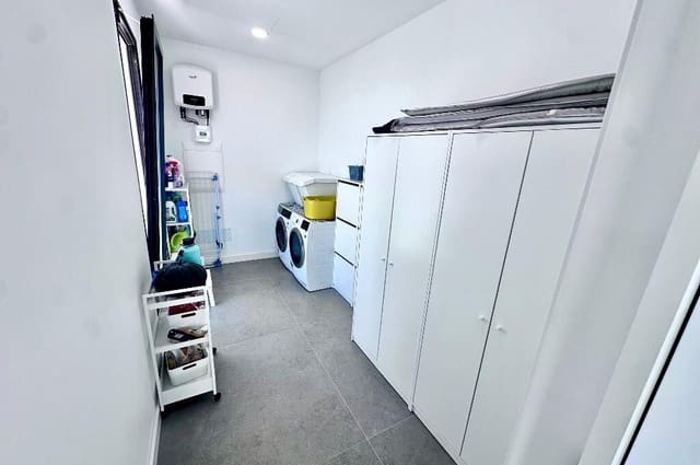 3 quarto Moradia para venda em Costa Teguise, Teguise com piscina garagem - 880 000 € (Ref: 10031086)