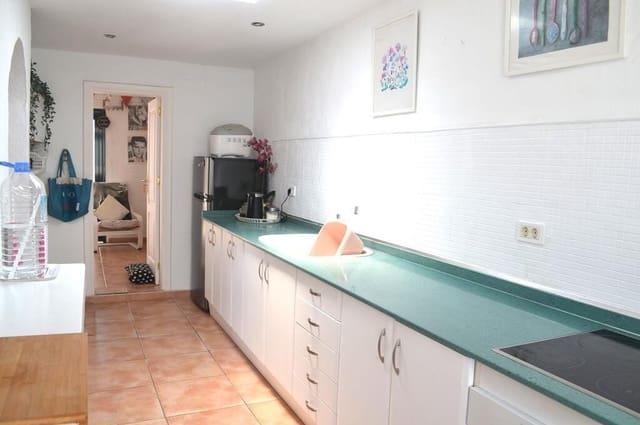 3 chambre Bungalow à vendre à Tías avec piscine - 400 000 € (Ref: 10076943)
