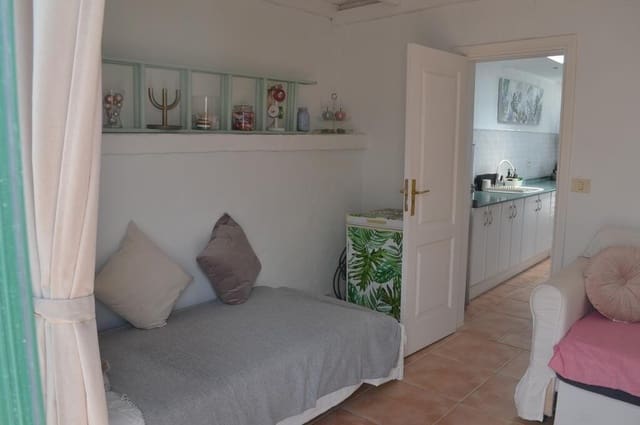 3 chambre Bungalow à vendre à Tías avec piscine - 400 000 € (Ref: 10076943)