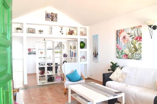 3 chambre Bungalow à vendre à Tías avec piscine - 400 000 € (Ref: 10076943)