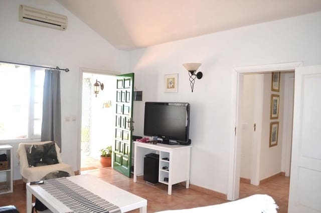 3 chambre Bungalow à vendre à Tías avec piscine - 400 000 € (Ref: 10076943)