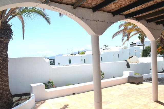 3 chambre Bungalow à vendre à Tías avec piscine - 400 000 € (Ref: 10076943)