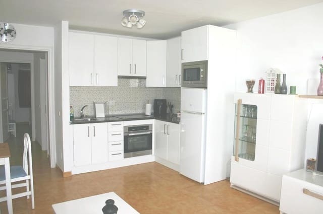 1 sovrum Lägenhet till salu i Costa Teguise, Teguise med pool - 229 500 € (Ref: 10120756)