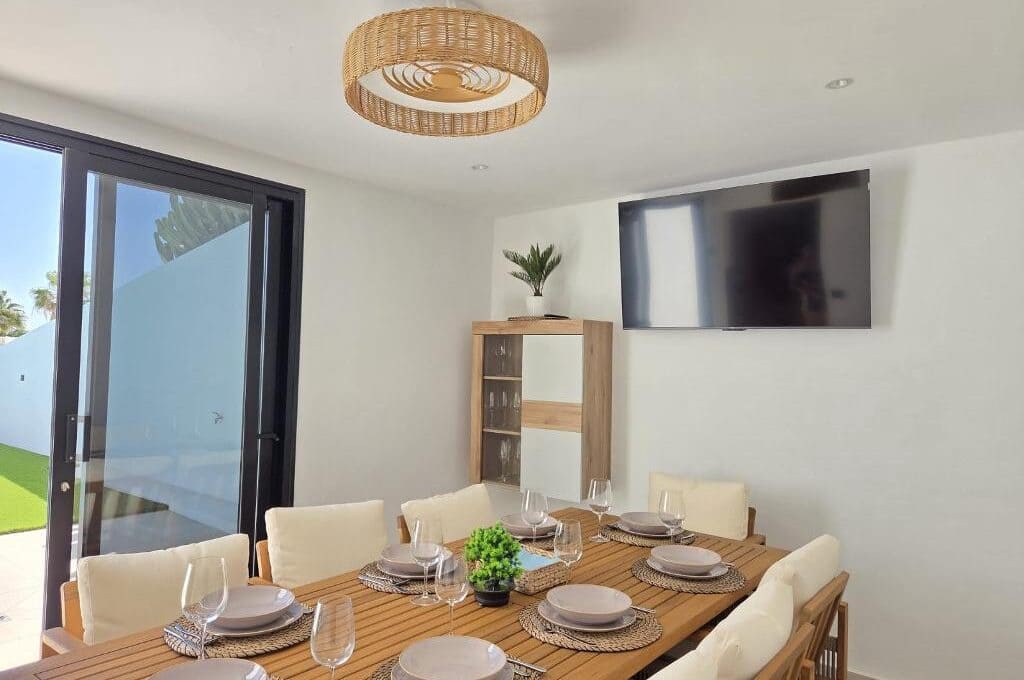 4 chambre Villa/Maison à vendre à Playa Blanca avec piscine - 699 000 € (Ref: 10136527)