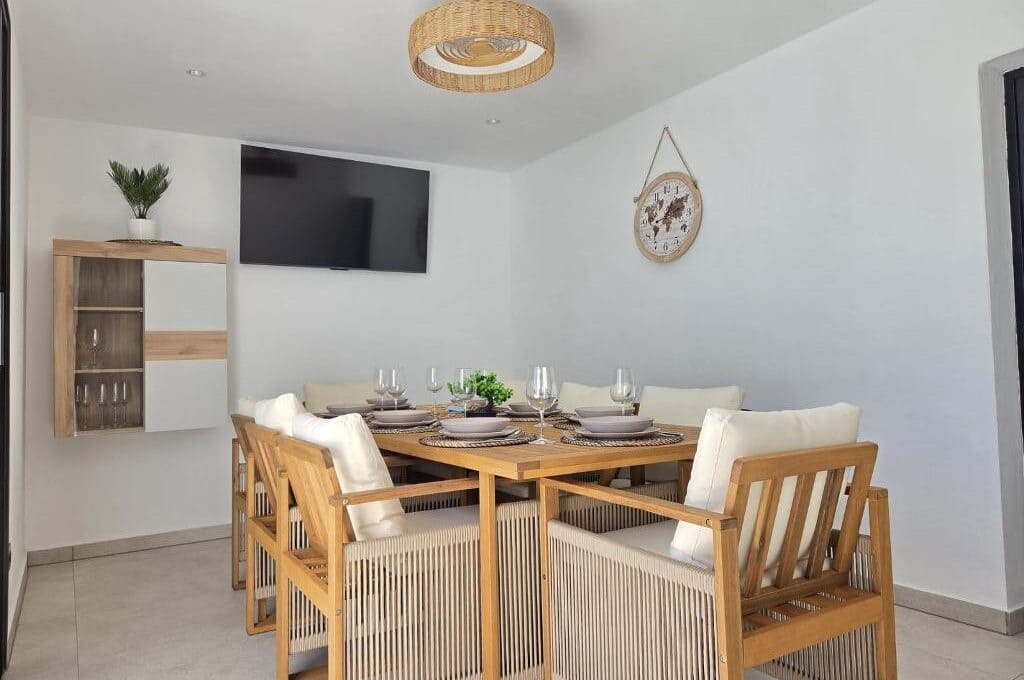 4 chambre Villa/Maison à vendre à Playa Blanca avec piscine - 699 000 € (Ref: 10136527)