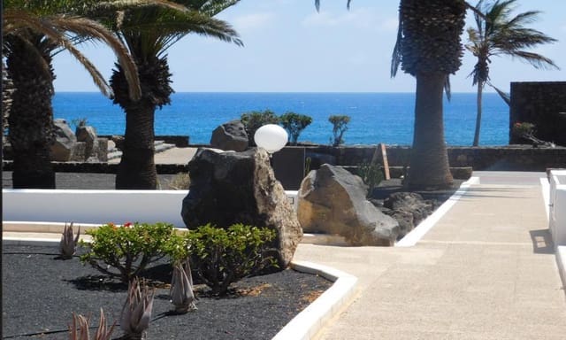 1 bedroom Apartment for sale in Costa Teguise, Teguise with pool - € 236,000 (Ref: 10181966)