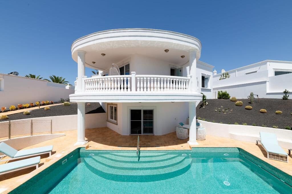 4 soveværelse Villa til salg i Puerto Calero med swimmingpool - € 2.400.000 (Ref: 6408804)