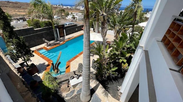 5 soveværelse Villa til salg i Las Brenas, Yaiza med swimmingpool - € 1.299.000 (Ref: 6879568)