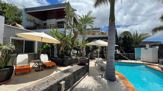 5 soveværelse Villa til salg i Las Brenas, Yaiza med swimmingpool - € 1.299.000 (Ref: 6879568)