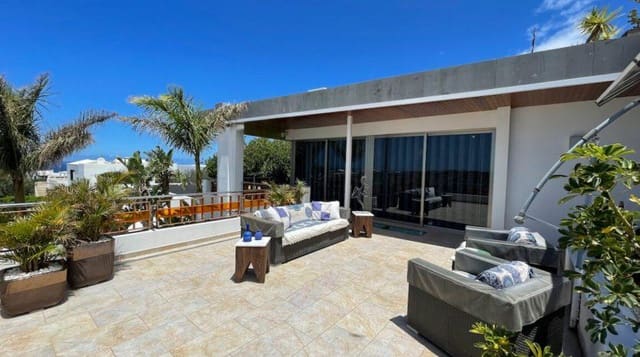 5 quarto Moradia para venda em Las Brenas, Yaiza com piscina garagem - 1 299 000 € (Ref: 6879568)
