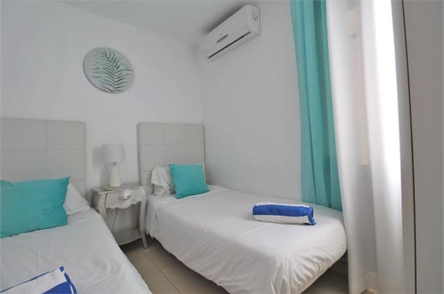 4 soveværelse Villa til salg i Montaña Roja, Yaiza med swimmingpool - € 640.000 (Ref: 7532083)