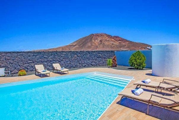 4 makuuhuone Huvila myytävänä paikassa Montaña Roja, Yaiza mukana uima-altaan - 640 000 € (Ref: 7532083)