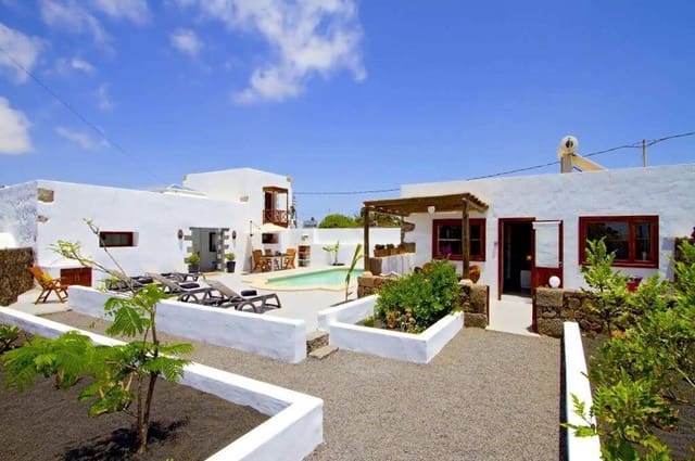 6 Zimmer Villa zu verkaufen in Tiagua, Teguise mit Pool - 895.000 € (Ref: 7779739)