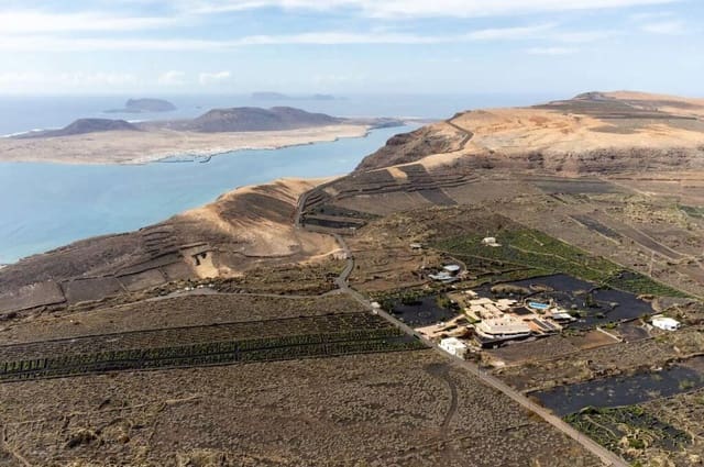 11 soveværelse Finca/Landehus til salg i Ye, Haría med swimmingpool - € 2.299.900 (Ref: 8047816)