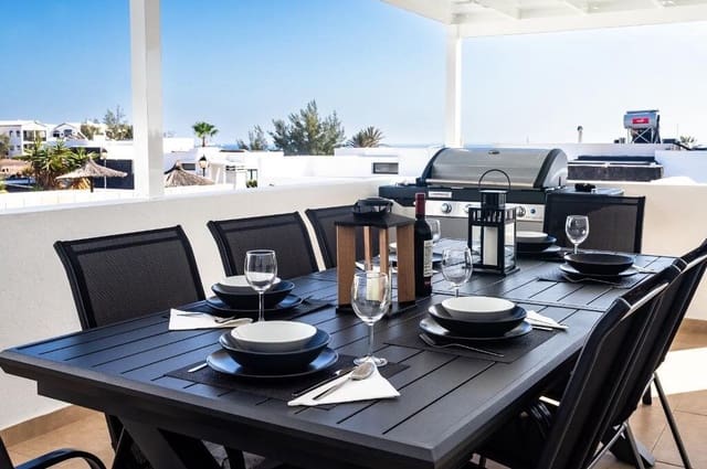 5 makuuhuone Huvila myytävänä paikassa Playa Blanca, Yaiza mukana uima-altaan - 750 000 € (Ref: 8873366)