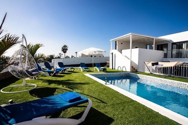 5 Zimmer Villa zu verkaufen in Playa Blanca, Yaiza mit Pool - 750.000 € (Ref: 8873366)