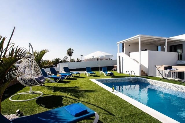 5 Zimmer Villa zu verkaufen in Playa Blanca, Yaiza mit Pool - 750.000 € (Ref: 8873366)