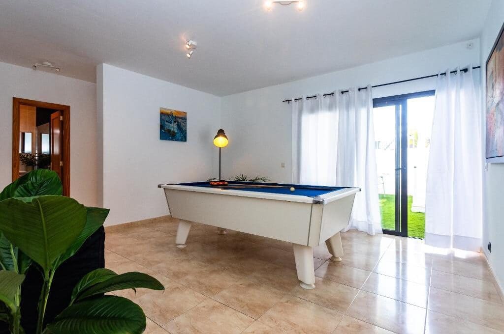 5 chambre Villa/Maison à vendre à Playa Blanca avec piscine - 750 000 € (Ref: 8873366)