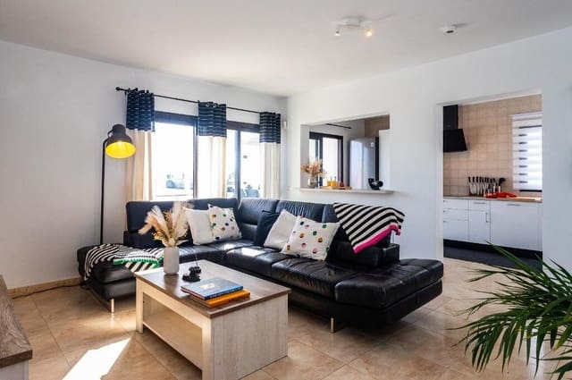 5 chambre Villa/Maison à vendre à Playa Blanca, Yaiza avec piscine - 750 000 € (Ref: 8873366)