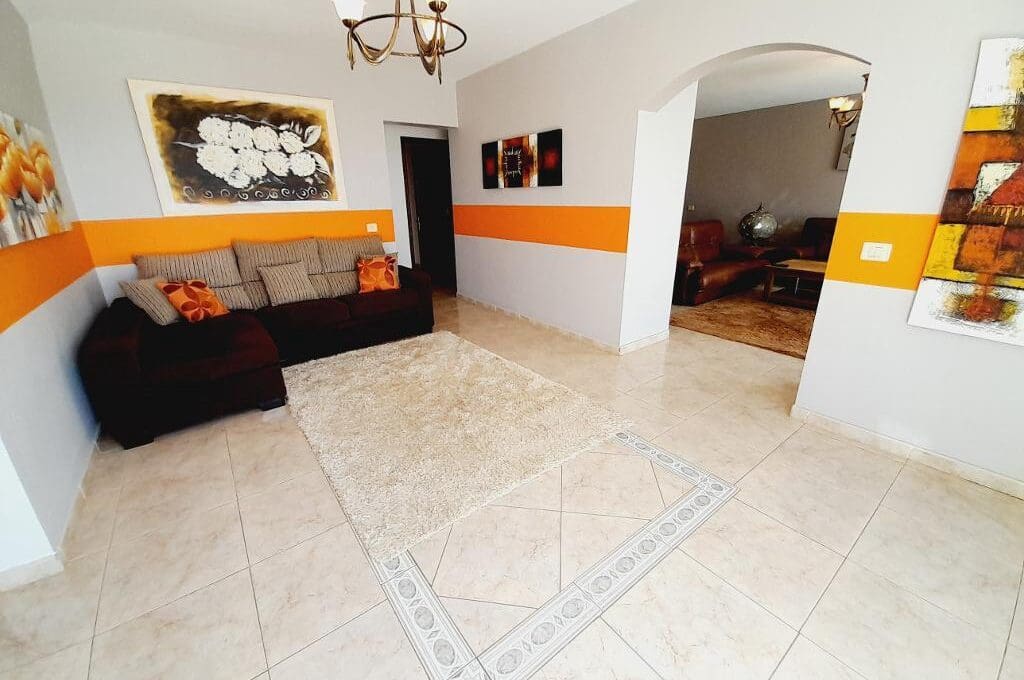 4 soveværelse Villa til salg i Puerto del Carmen med swimmingpool - € 745.000 (Ref: 9006641)