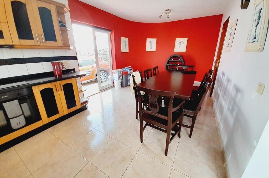 4 soveværelse Villa til salg i Puerto del Carmen med swimmingpool - € 745.000 (Ref: 9006641)