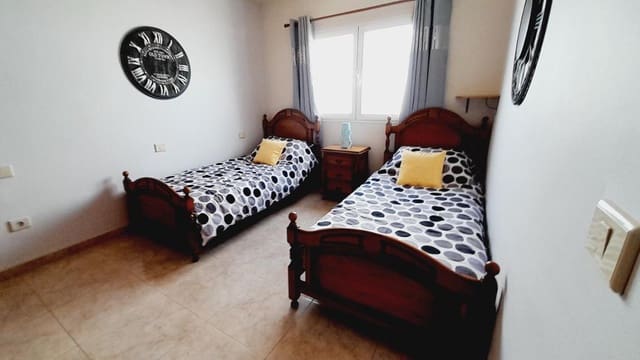 4 soveværelse Villa til salg i Puerto del Carmen, Tías med swimmingpool - € 745.000 (Ref: 9006641)