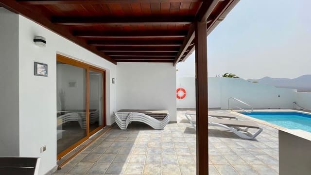 3 Zimmer Villa zu verkaufen in Playa Blanca, Yaiza mit Pool - 549.000 € (Ref: 9142292)