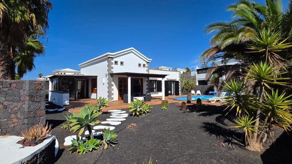 2 soveværelse Villa til salg i Montana Roja med swimmingpool garage - € 465.000 (Ref: 9386543)