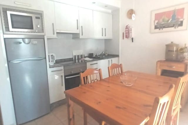 2 slaapkamer Appartement te koop in Costa Teguise, Teguise - € 295.000 (Ref: 9438556)