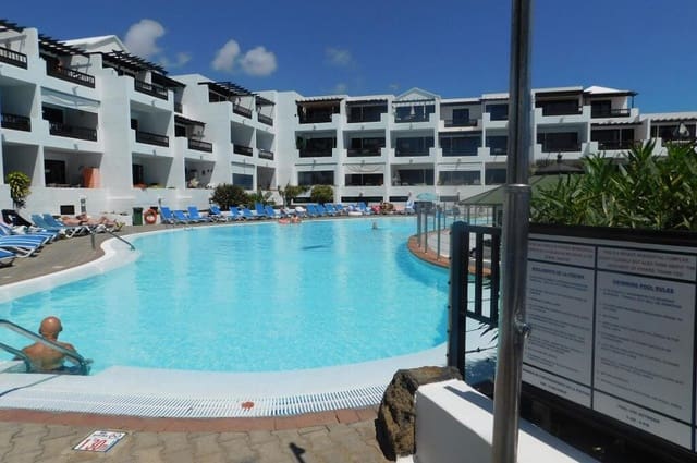 2 bedroom Apartment for sale in Costa Teguise, Teguise - € 285,000 (Ref: 9438556)