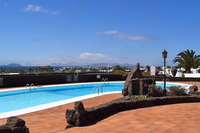 3 Zimmer Villa zu verkaufen in Playa Blanca, Yaiza mit Pool - 840.000 € (Ref: 9440860)