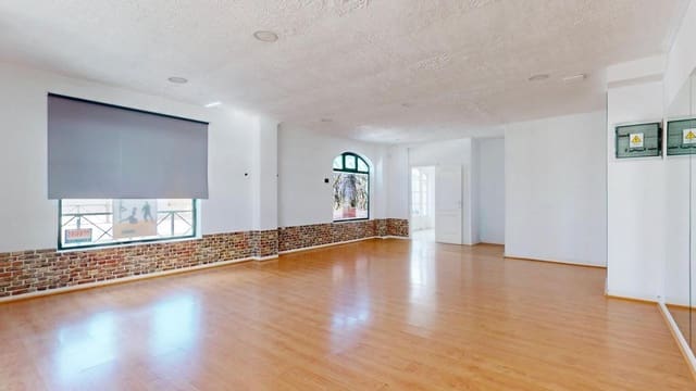 Commercieel te koop in Playa Blanca, Yaiza - € 320.000 (Ref: 9740077)