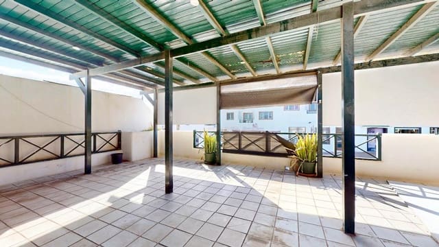 Commercieel te koop in Playa Blanca, Yaiza - € 320.000 (Ref: 9740077)