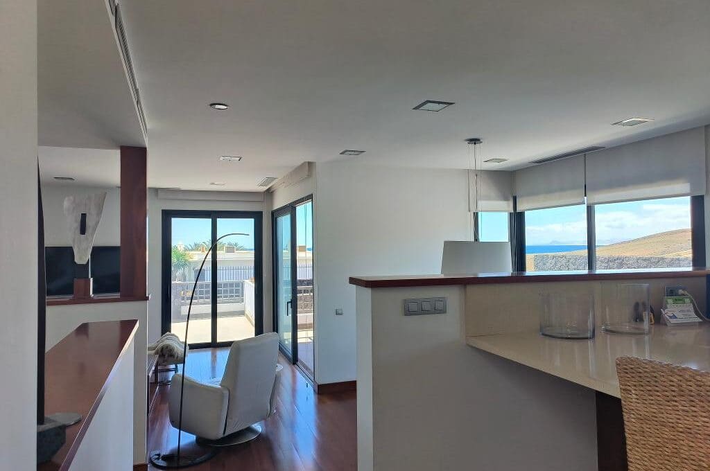 6 slaapkamer Villa te koop in Puerto Calero met zwembad - € 1.800.000 (Ref: 9809787)
