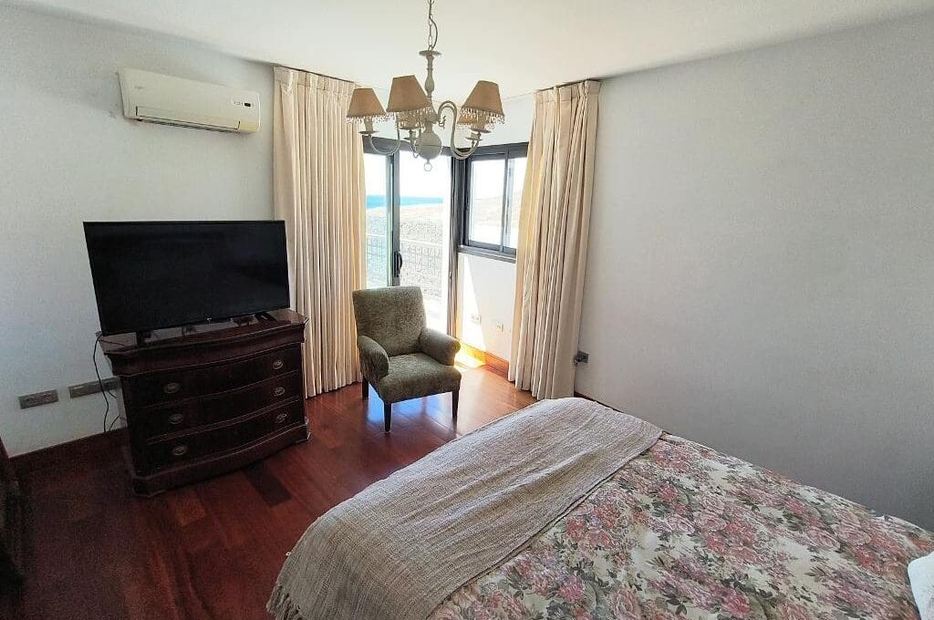 6 slaapkamer Villa te koop in Puerto Calero met zwembad - € 1.800.000 (Ref: 9809787)