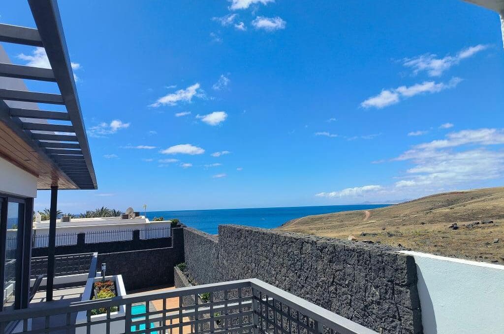 6 bedroom Villa for sale in Puerto Calero with pool - € 1,800,000 (Ref: 9809787)