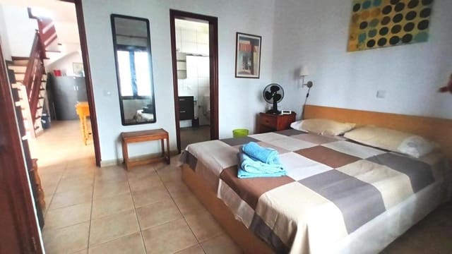 Chalet de 3 habitaciones en Costa Teguise, Teguise en venta con piscina garaje - 495.000 € (Ref: 9989438)